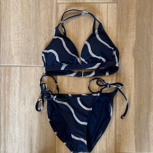 NWOT Target Shade & Shore Navy and White Bikini size Small 4-6